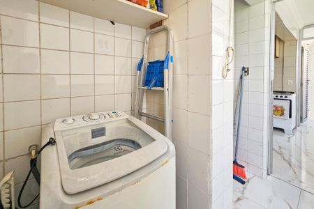 Apartamento para alugar com 146m², 4 quartos e 1 vaga Apartamento para alugar com 146m², 4 quartos e 1 vagaÁrea de serviço