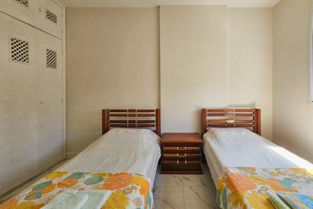 Apartamento para alugar com 146m², 4 quartos e 1 vaga Apartamento para alugar com 146m², 4 quartos e 1 vagaQuarto 1