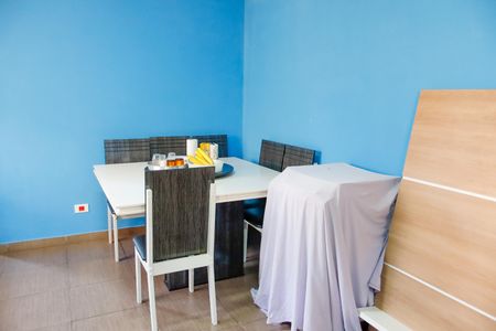 Casa à venda com 207m², 4 quartos e 2 vagas Casa à venda com 207m², 4 quartos e 2 vagasÁrea comum