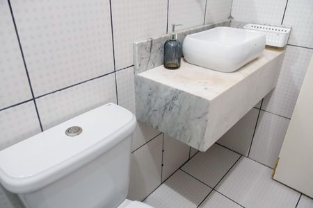 Casa à venda com 207m², 4 quartos e 2 vagas Casa à venda com 207m², 4 quartos e 2 vagasBanheiro