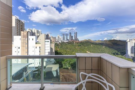 Studio à venda com 70m², 1 quarto e 2 vagas Studio à venda com 70m², 1 quarto e 2 vagasVaranda da Sala