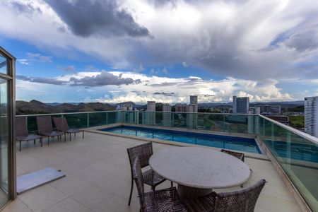 Studio à venda com 70m², 1 quarto e 2 vagas Studio à venda com 70m², 1 quarto e 2 vagasÁrea comum - Piscina