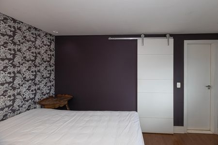 Studio à venda com 70m², 1 quarto e 2 vagas Studio à venda com 70m², 1 quarto e 2 vagasSuíte