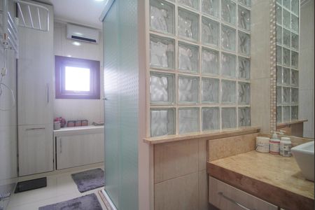 Apartamento à venda com 231m², 3 quartos e 2 vagas Apartamento à venda com 231m², 3 quartos e 2 vagasBanheiro da Suíte