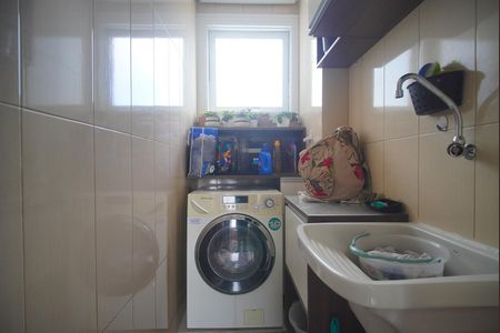 Apartamento à venda com 231m², 3 quartos e 2 vagas Apartamento à venda com 231m², 3 quartos e 2 vagasÁrea de Serviço