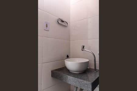 Casa à venda com 240m², 4 quartos e 1 vaga Casa à venda com 240m², 4 quartos e 1 vagaCasa 2 - Banheiro