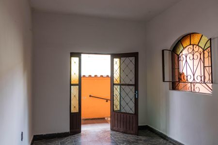 Casa à venda com 240m², 4 quartos e 1 vaga Casa à venda com 240m², 4 quartos e 1 vagaCasa 1 - Sala