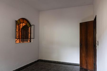 Casa à venda com 240m², 4 quartos e 1 vaga Casa à venda com 240m², 4 quartos e 1 vagaCasa 1 - Sala