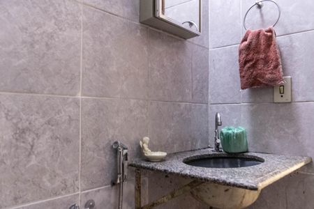 Casa à venda com 240m², 4 quartos e 1 vaga Casa à venda com 240m², 4 quartos e 1 vagaCasa 1 - Banheiro