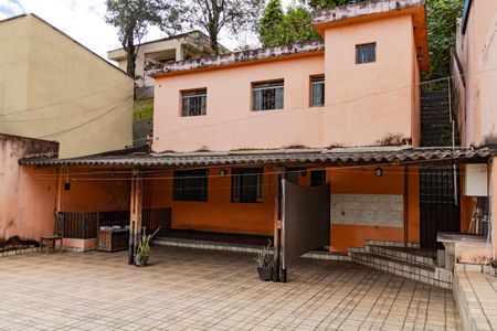 Casa à venda com 240m², 4 quartos e 1 vaga Casa à venda com 240m², 4 quartos e 1 vagaÁrea externa