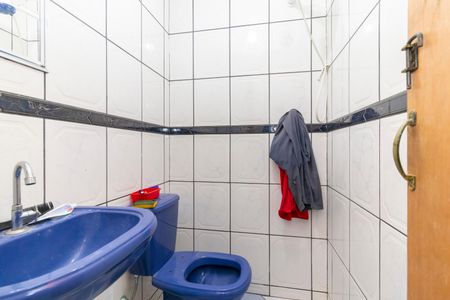 Casa à venda com 52m², 2 quartos e 1 vaga Casa à venda com 52m², 2 quartos e 1 vagaBanheiro 2