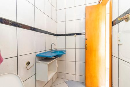 Casa à venda com 52m², 2 quartos e 1 vaga Casa à venda com 52m², 2 quartos e 1 vagaBanheiro 1