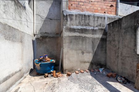 Casa à venda com 52m², 2 quartos e 1 vaga Casa à venda com 52m², 2 quartos e 1 vagaQuintal