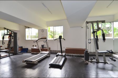 Apartamento à venda com 76m², 3 quartos e 1 vaga Apartamento à venda com 76m², 3 quartos e 1 vagaAcademia