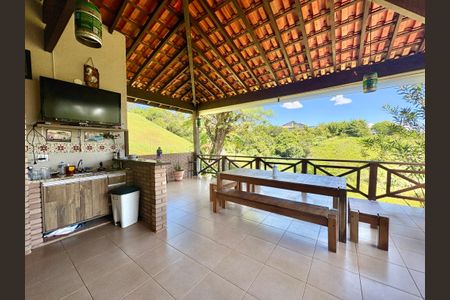 Casa de condomínio à venda com 460m², 4 quartos e 4 vagas Casa de condomínio à venda com 460m², 4 quartos e 4 vagasChurrasqueira