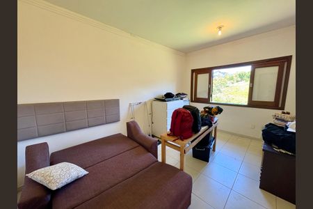 Casa de condomínio à venda com 460m², 4 quartos e 4 vagas Casa de condomínio à venda com 460m², 4 quartos e 4 vagasSuíte 1