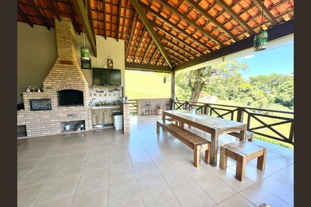 Casa de condomínio à venda com 460m², 4 quartos e 4 vagas Casa de condomínio à venda com 460m², 4 quartos e 4 vagasChurrasqueira