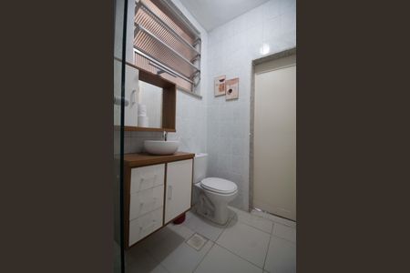 Apartamento à venda com 54m², 1 quarto e sem vaga Apartamento à venda com 54m², 1 quarto e sem vagaBanheiro social