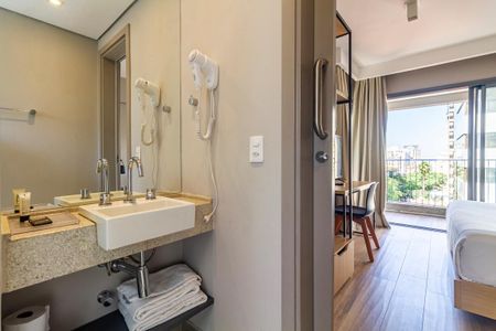 Studio para alugar com 31m², 1 quarto e sem vaga Studio para alugar com 31m², 1 quarto e sem vagaBanheiro