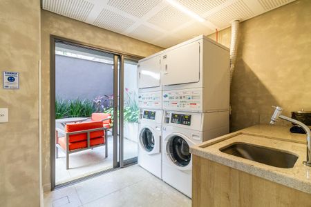 Studio para alugar com 31m², 1 quarto e sem vaga Studio para alugar com 31m², 1 quarto e sem vagaÁrea comum - Lavanderia