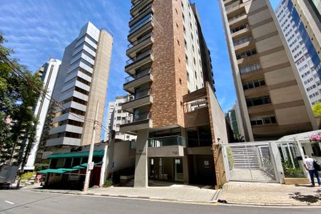 Studio para alugar com 25m², 1 quarto e sem vaga Studio para alugar com 25m², 1 quarto e sem vagaFachada