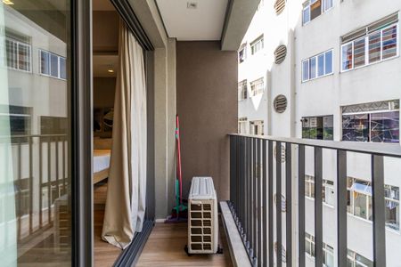 Studio para alugar com 25m², 1 quarto e sem vaga Studio para alugar com 25m², 1 quarto e sem vagaVaranda