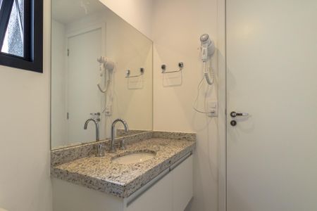 Studio para alugar com 32m², 1 quarto e sem vaga Studio para alugar com 32m², 1 quarto e sem vagaBanheiro