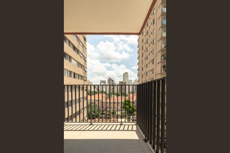 Studio para alugar com 32m², 1 quarto e sem vaga Studio para alugar com 32m², 1 quarto e sem vagaSacada