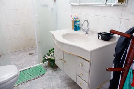 Casa à venda com 273m², 4 quartos e 2 vagas Casa à venda com 273m², 4 quartos e 2 vagasBanheiro