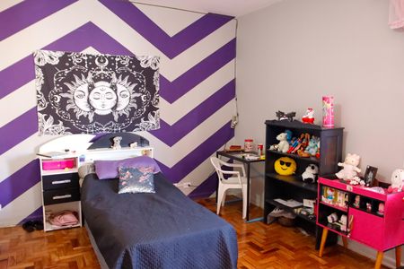 Casa à venda com 273m², 4 quartos e 2 vagas Casa à venda com 273m², 4 quartos e 2 vagasQuarto 1