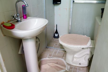 Casa à venda com 273m², 4 quartos e 2 vagas Casa à venda com 273m², 4 quartos e 2 vagasBanheiro