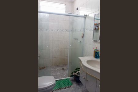 Casa à venda com 273m², 4 quartos e 2 vagas Casa à venda com 273m², 4 quartos e 2 vagasBanheiro da Suíte 2