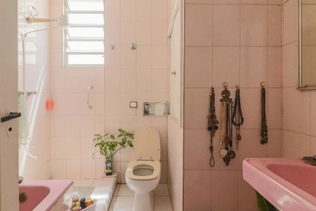 Casa à venda com 126m², 2 quartos e 2 vagas Casa à venda com 126m², 2 quartos e 2 vagasBanheiro