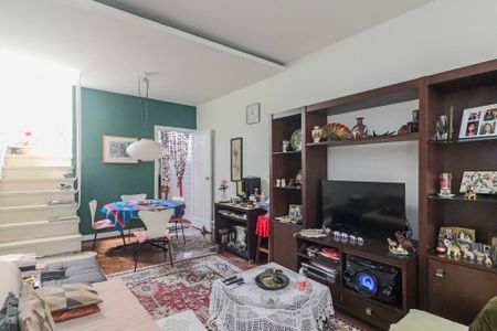 Casa à venda com 126m², 2 quartos e 2 vagas Casa à venda com 126m², 2 quartos e 2 vagasSala