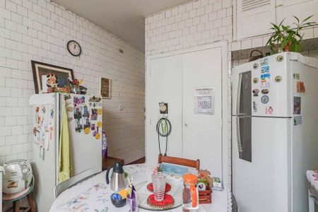 Casa à venda com 126m², 2 quartos e 2 vagas Casa à venda com 126m², 2 quartos e 2 vagasCozinha