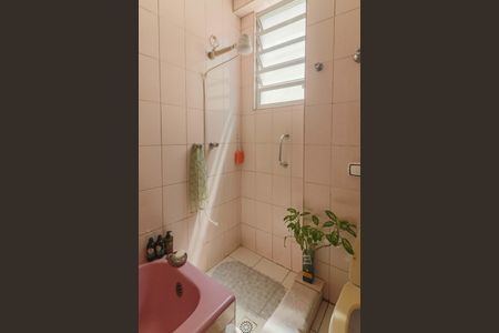 Casa à venda com 126m², 2 quartos e 2 vagas Casa à venda com 126m², 2 quartos e 2 vagasBanheiro