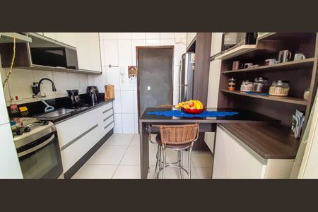 Apartamento à venda com 68m², 2 quartos e 2 vagas Apartamento à venda com 68m², 2 quartos e 2 vagasCozinha