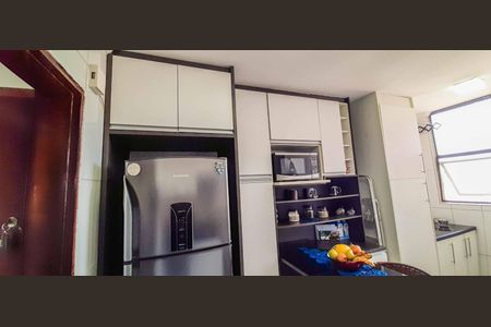 Apartamento à venda com 68m², 2 quartos e 2 vagas Apartamento à venda com 68m², 2 quartos e 2 vagasCozinha
