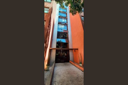 Apartamento à venda com 68m², 2 quartos e 2 vagas Apartamento à venda com 68m², 2 quartos e 2 vagasVista