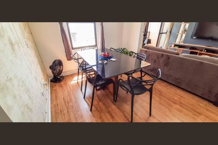 Apartamento à venda com 68m², 2 quartos e 2 vagas Apartamento à venda com 68m², 2 quartos e 2 vagasSala de Jantar