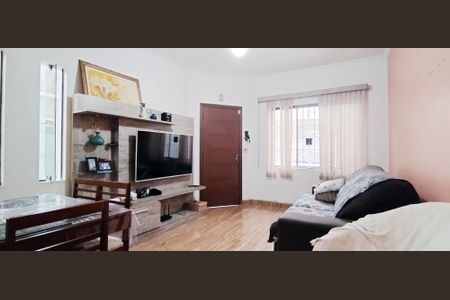 Casa à venda com 170m², 3 quartos e 2 vagas Casa à venda com 170m², 3 quartos e 2 vagasSala