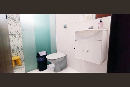 Casa à venda com 170m², 3 quartos e 2 vagas Casa à venda com 170m², 3 quartos e 2 vagasBanheiro da Suíte