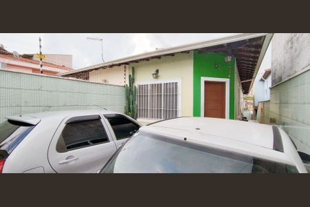 Casa à venda com 170m², 3 quartos e 2 vagas Casa à venda com 170m², 3 quartos e 2 vagasGaragem