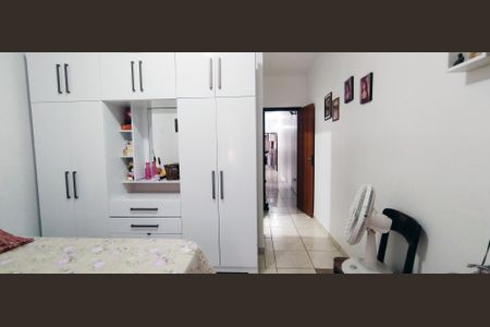 Casa à venda com 170m², 3 quartos e 2 vagas Casa à venda com 170m², 3 quartos e 2 vagasQuarto 1