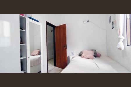 Casa à venda com 170m², 3 quartos e 2 vagas Casa à venda com 170m², 3 quartos e 2 vagasQuarto 3