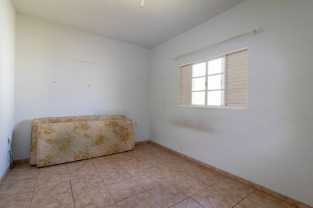 Casa à venda com 180m², 3 quartos e 2 vagas Casa à venda com 180m², 3 quartos e 2 vagasQuarto 1