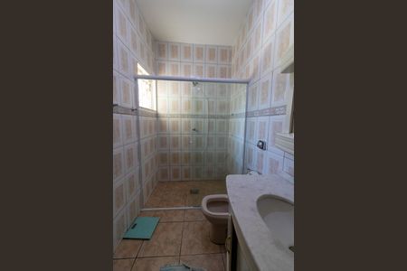 Casa à venda com 180m², 3 quartos e 2 vagas Casa à venda com 180m², 3 quartos e 2 vagasBanheiro