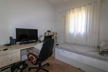 Casa à venda com 180m², 3 quartos e 2 vagas Casa à venda com 180m², 3 quartos e 2 vagasQuarto 1