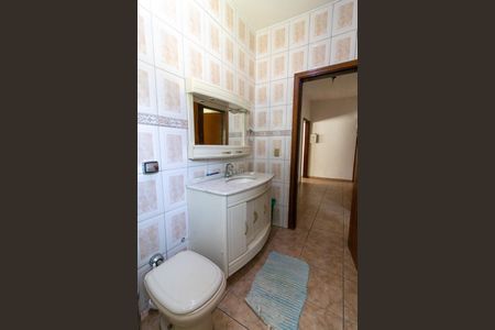 Casa à venda com 180m², 3 quartos e 2 vagas Casa à venda com 180m², 3 quartos e 2 vagasBanheiro
