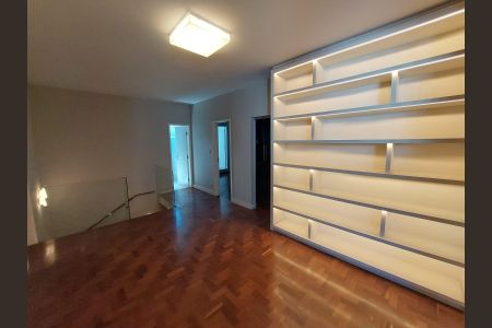 Casa para alugar com 350m², 4 quartos e 3 vagas Casa para alugar com 350m², 4 quartos e 3 vagassala 1